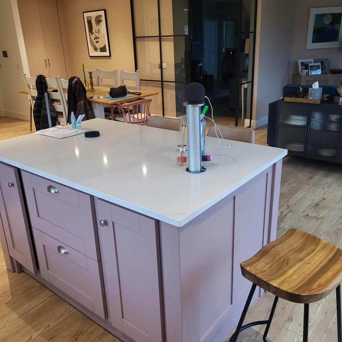 Quartz worktop - Image 1