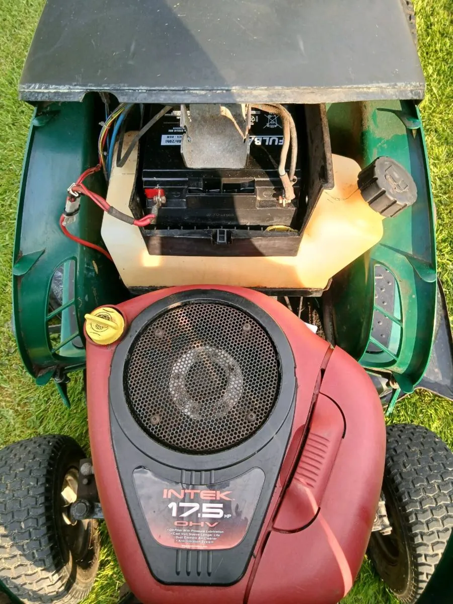 Ride on mower - Image 1