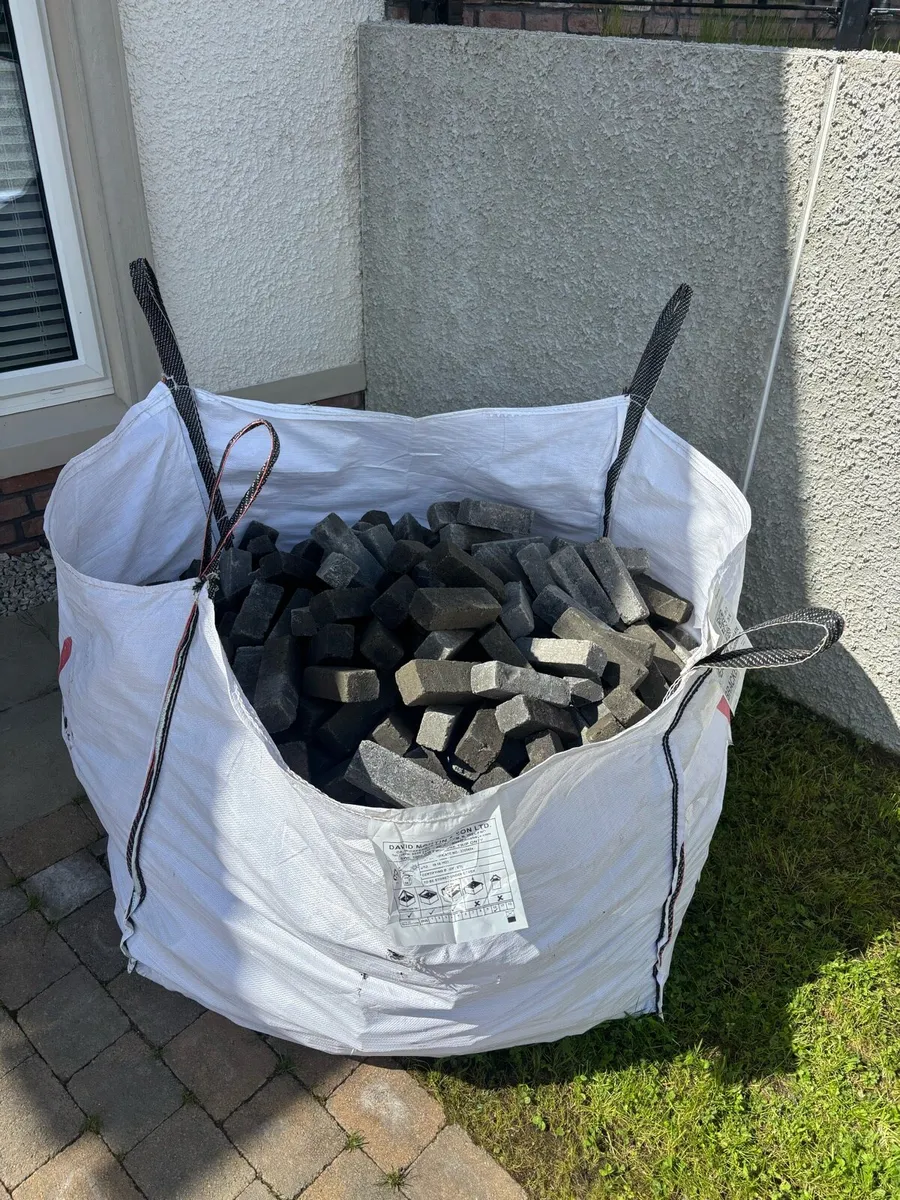 Cobble stones - Image 1
