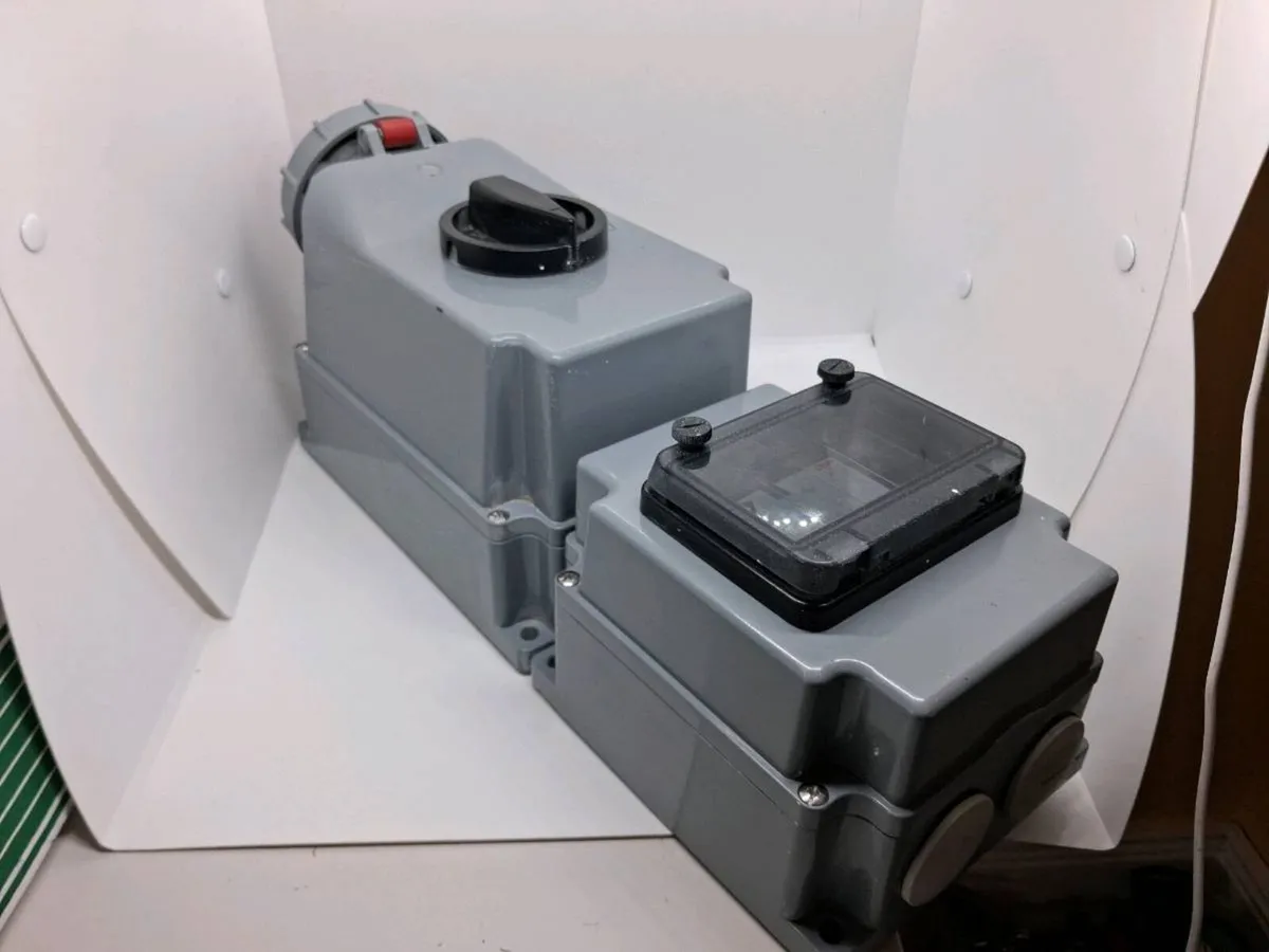 Postage - Garo 63A 380-415V 3P+N+E - IP66 + IP67 S - Image 1