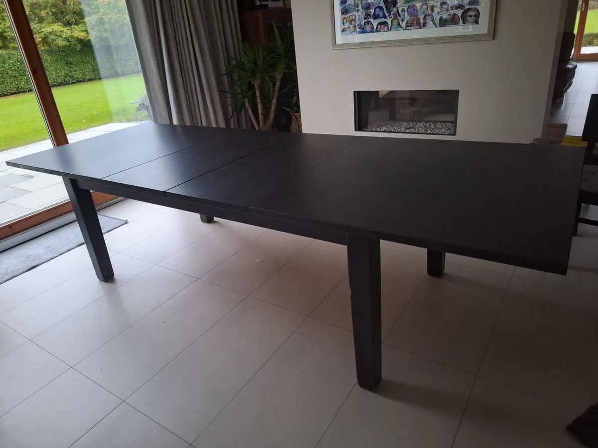 Dining table and chairs - Image 1