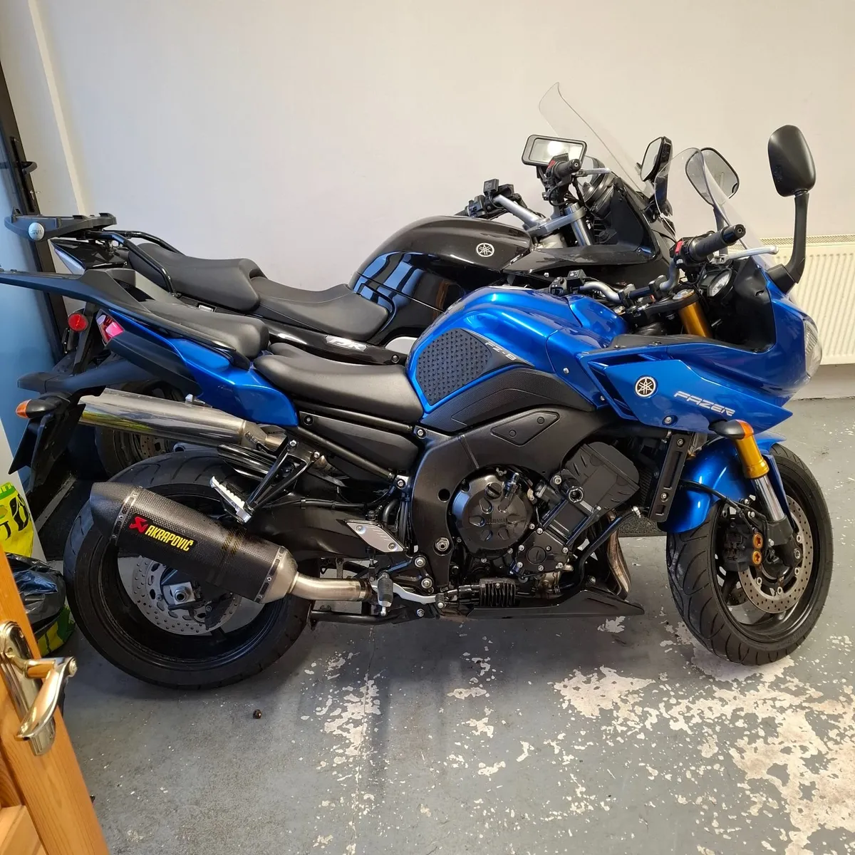 YAMAHA FAZER 800 - Image 2