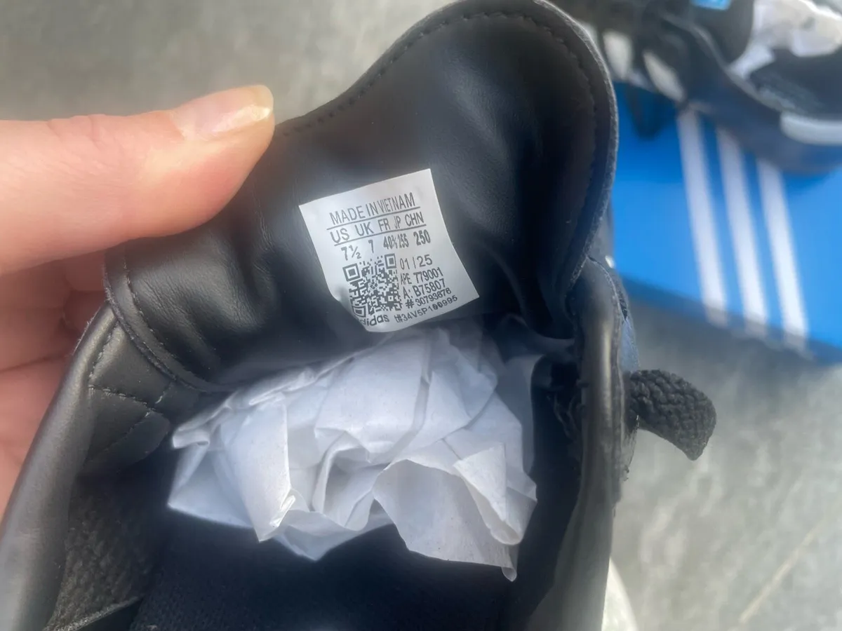 Adidas samba black trainers - Image 2