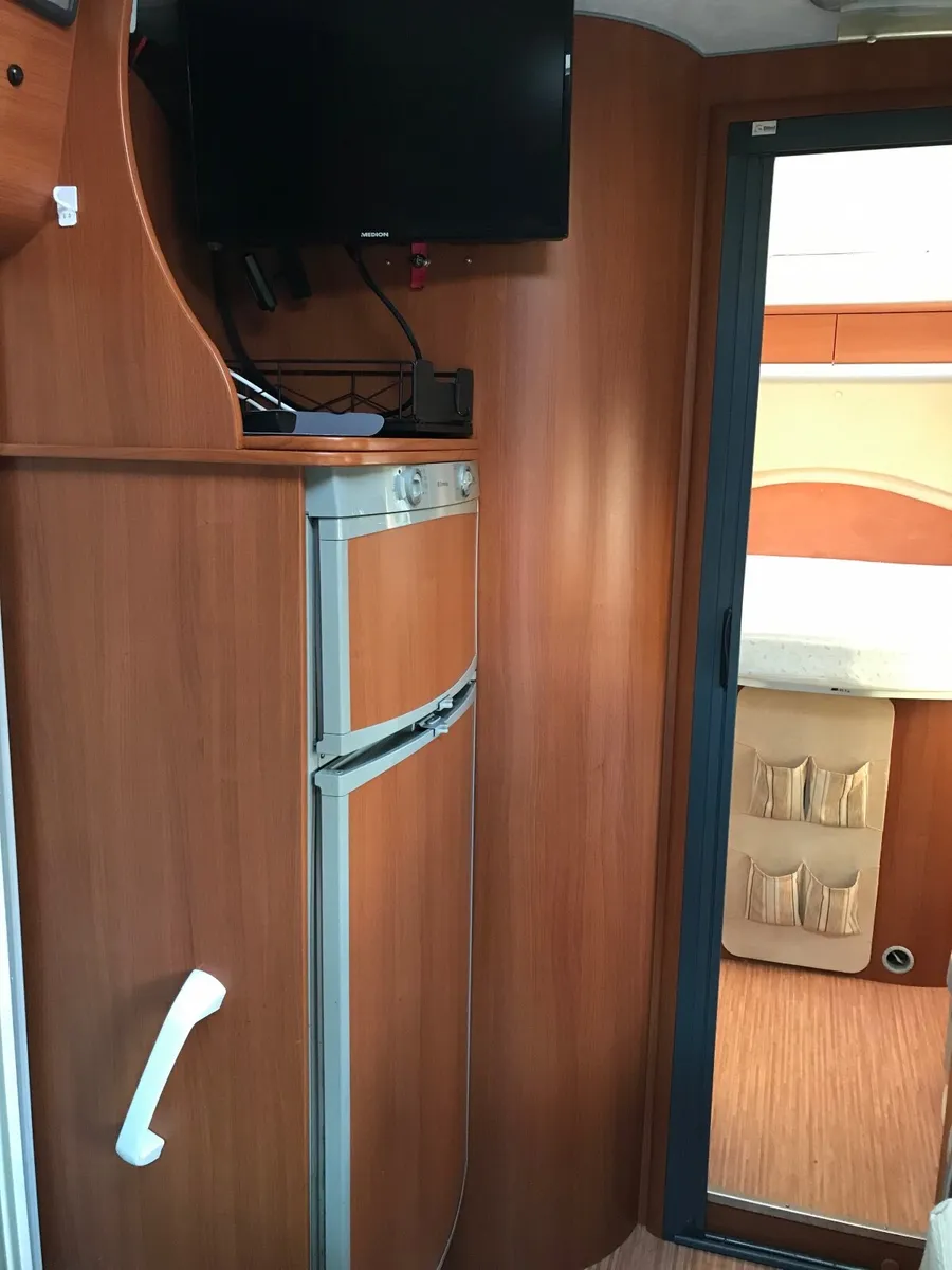 Motor home - Image 4