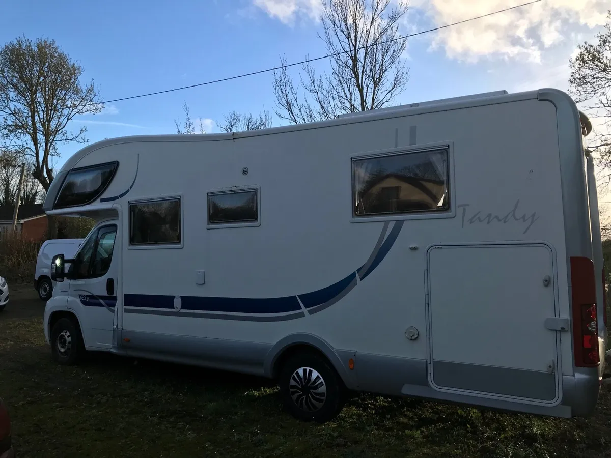 Motor home - Image 3