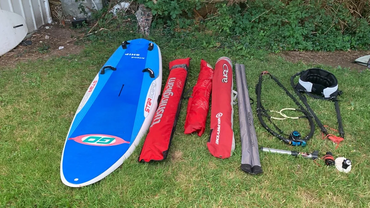 Windsurfing - Image 1