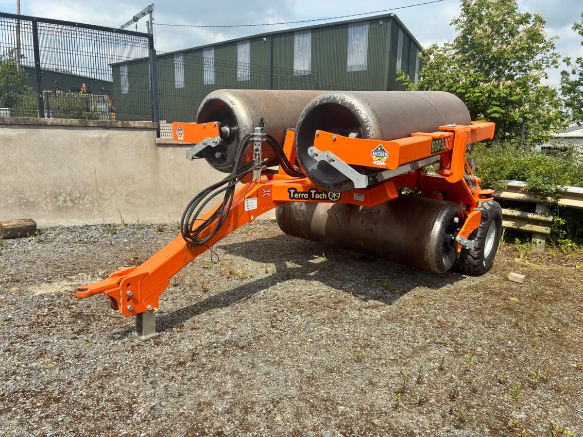 Ex demo Terra Tech 6m Flat roller - Image 3