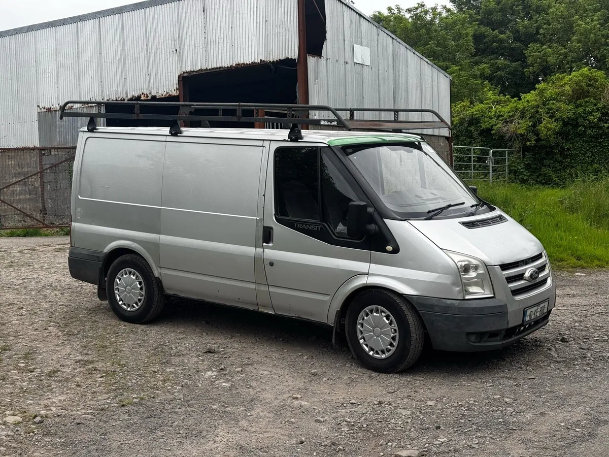 2010 Ford transit - Image 2