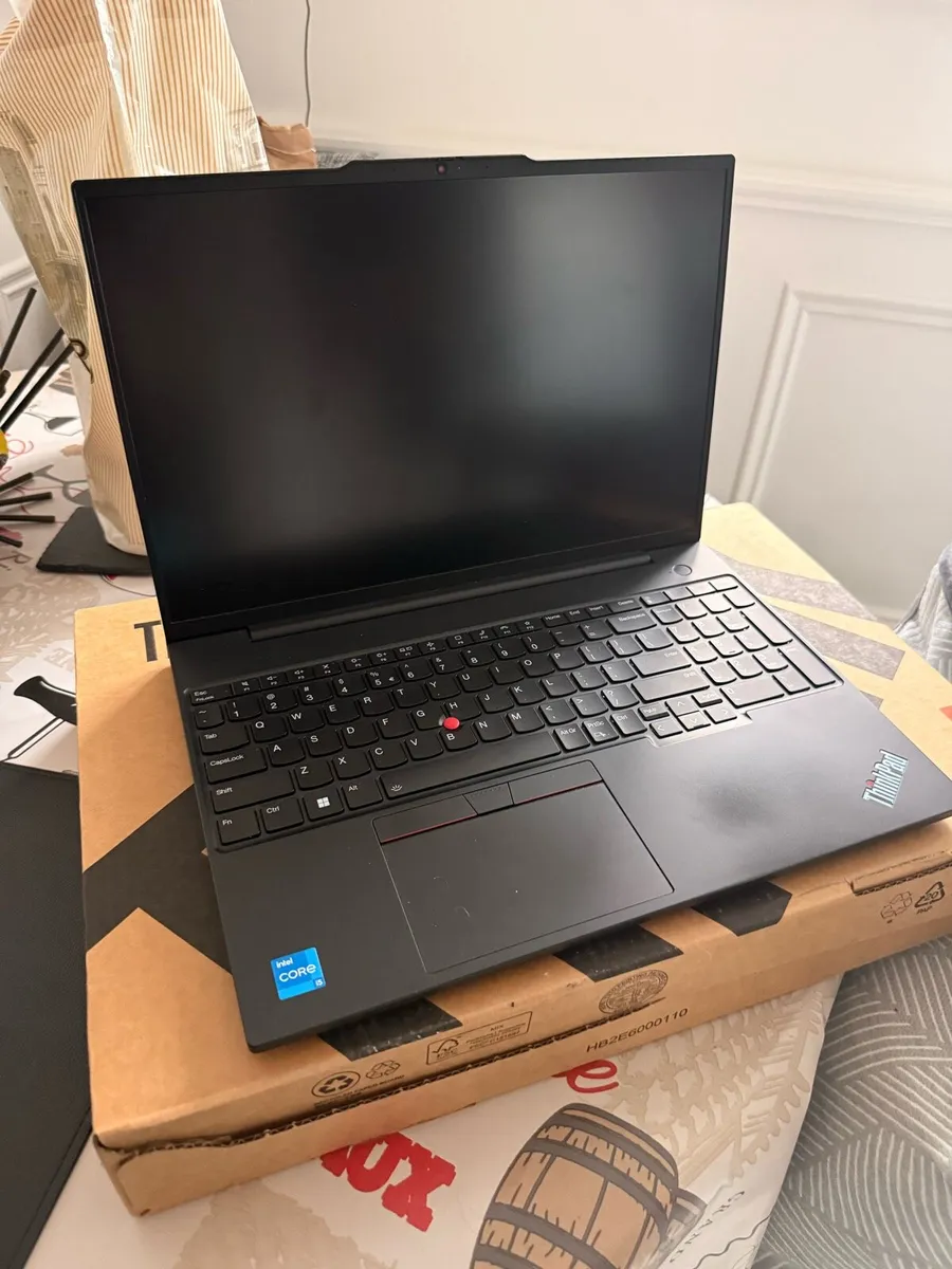 Lenovo ThinkPad E16 Gen1 Custom - Image 2