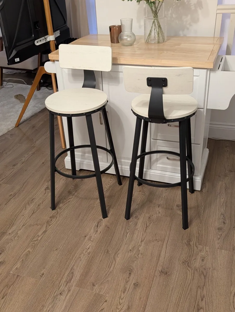 Kitchen Island on wheels - Image 4