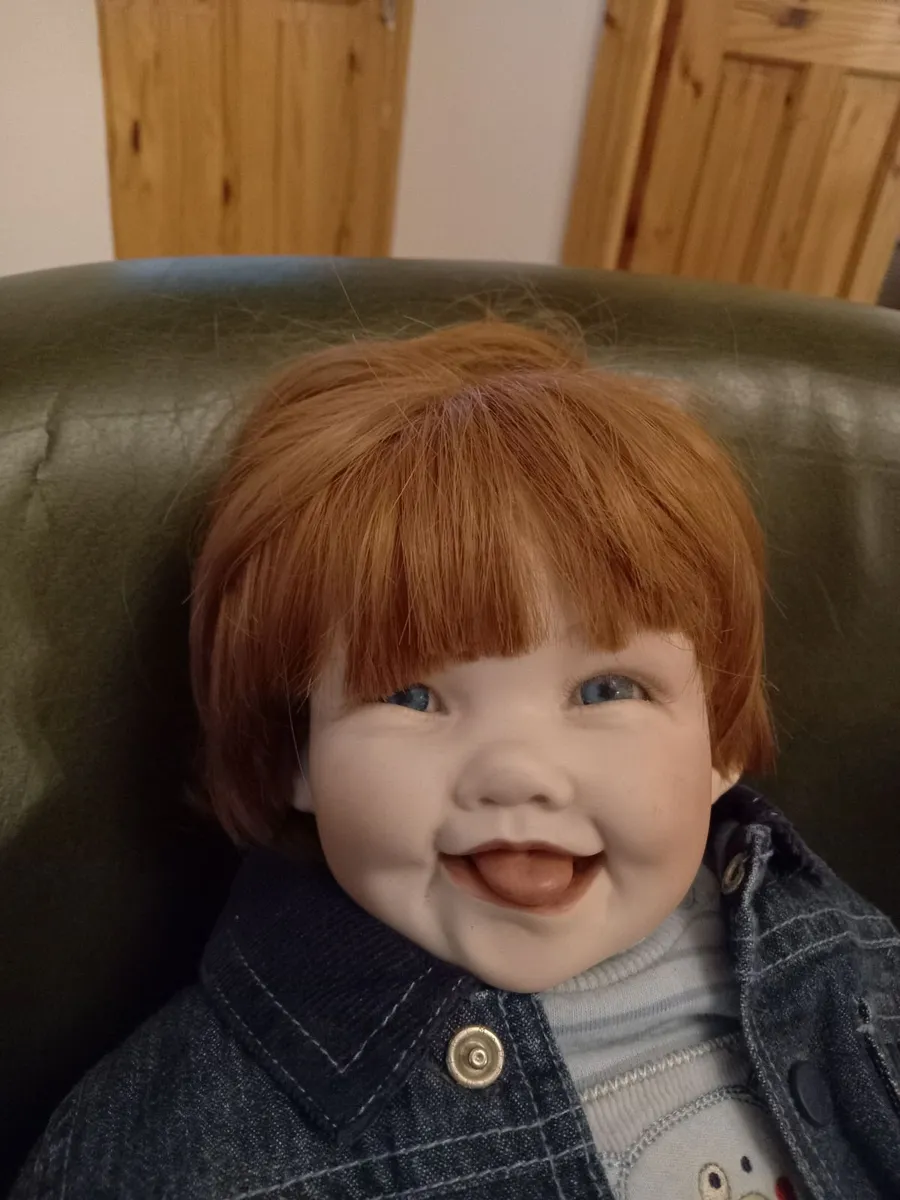 Porcelain doll - Image 1