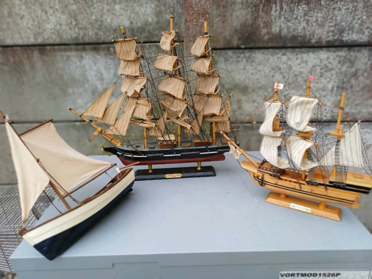 Collection of Vintage Model Ships - Image 1