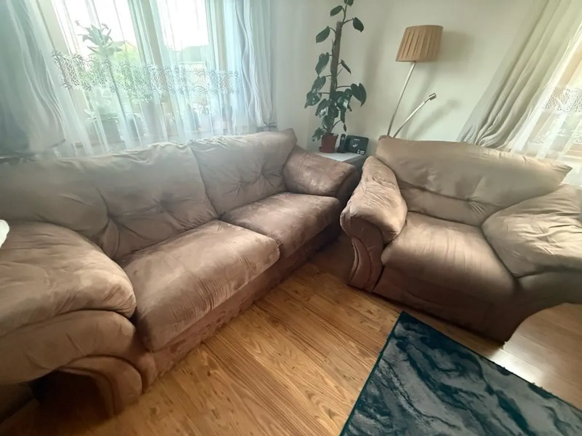 sofa - Image 2
