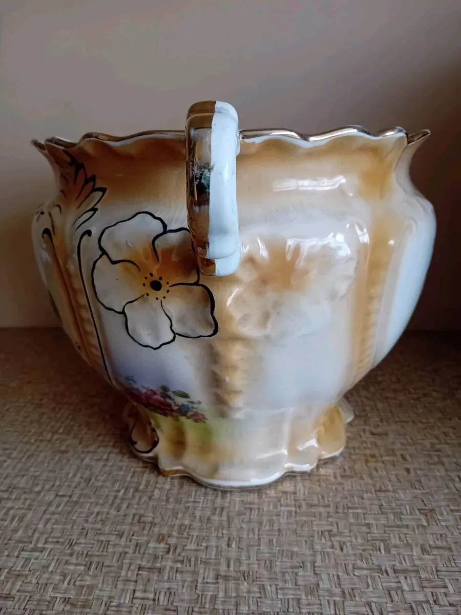 Vase - Image 2
