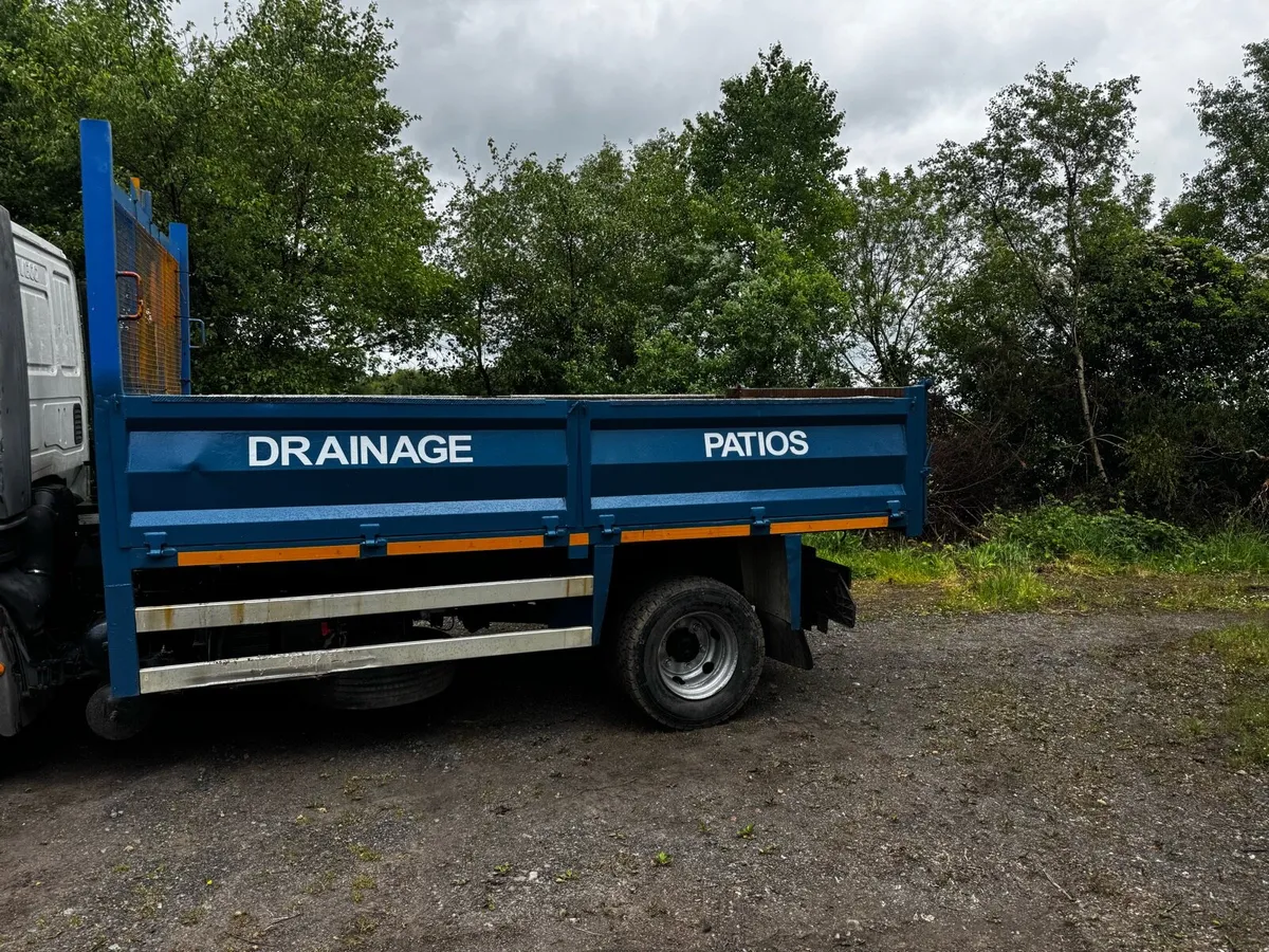 2009 Iveco 80e220 tipper - Image 4