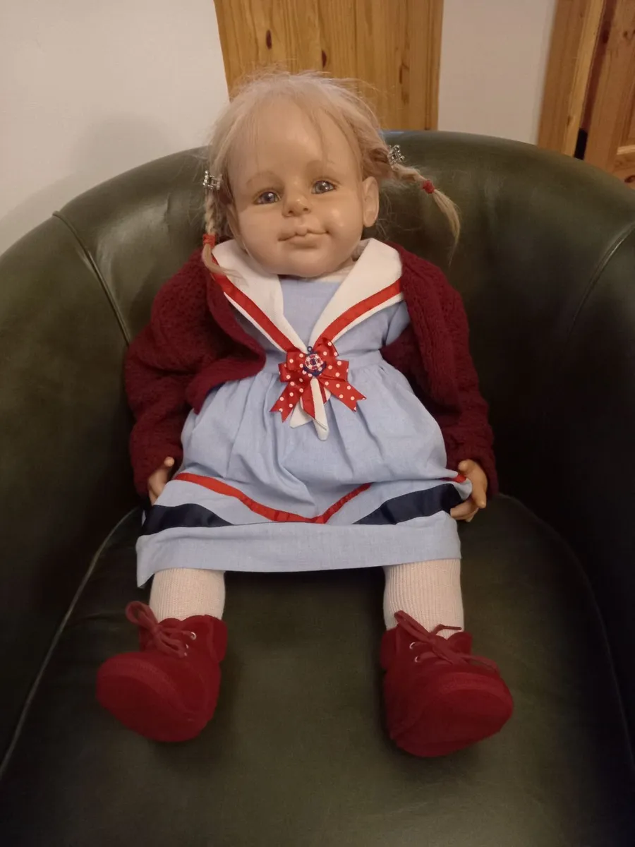 Resin doll - Image 3