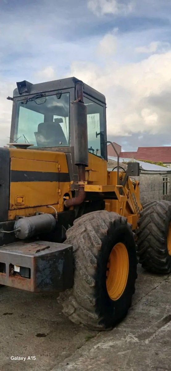 Loading shovel - Image 4