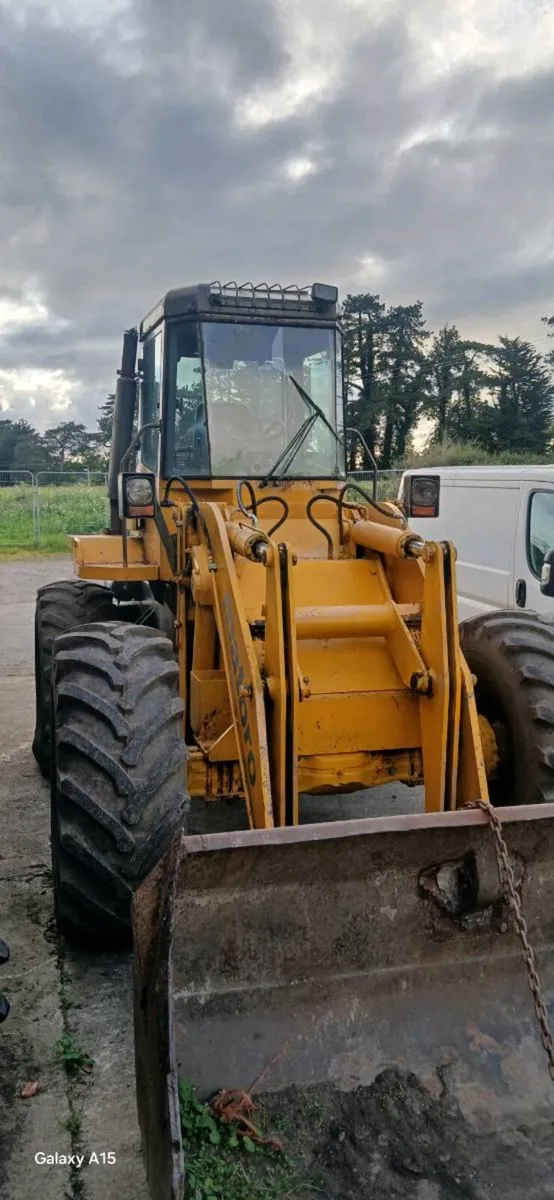 Loading shovel - Image 3