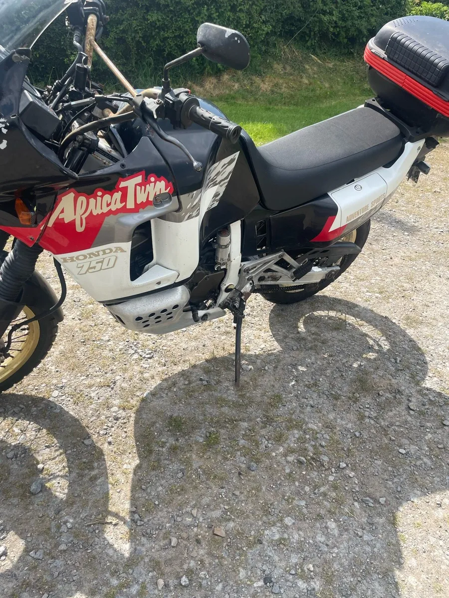Honda 750 Africa Twin - Image 2