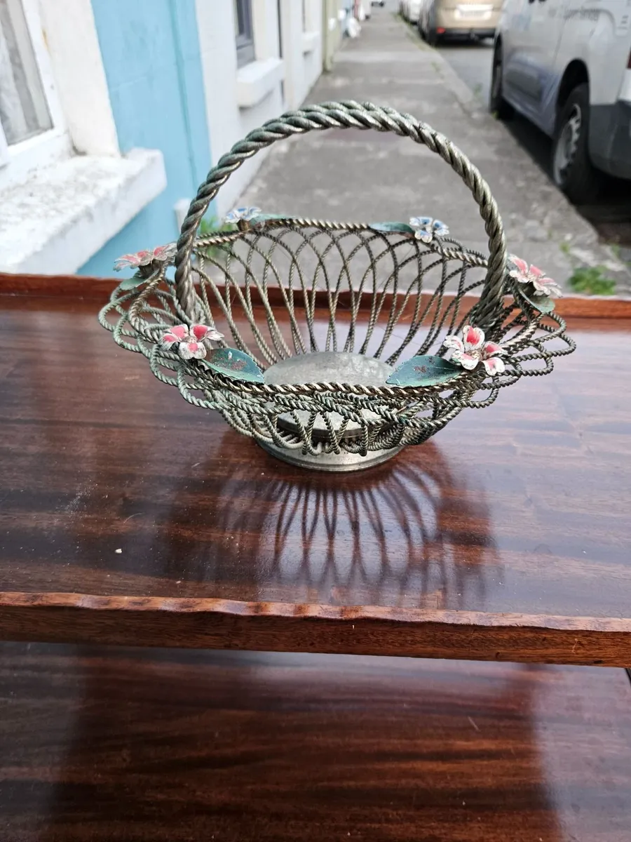 Vintage EPNS Fruit Basket - Image 3