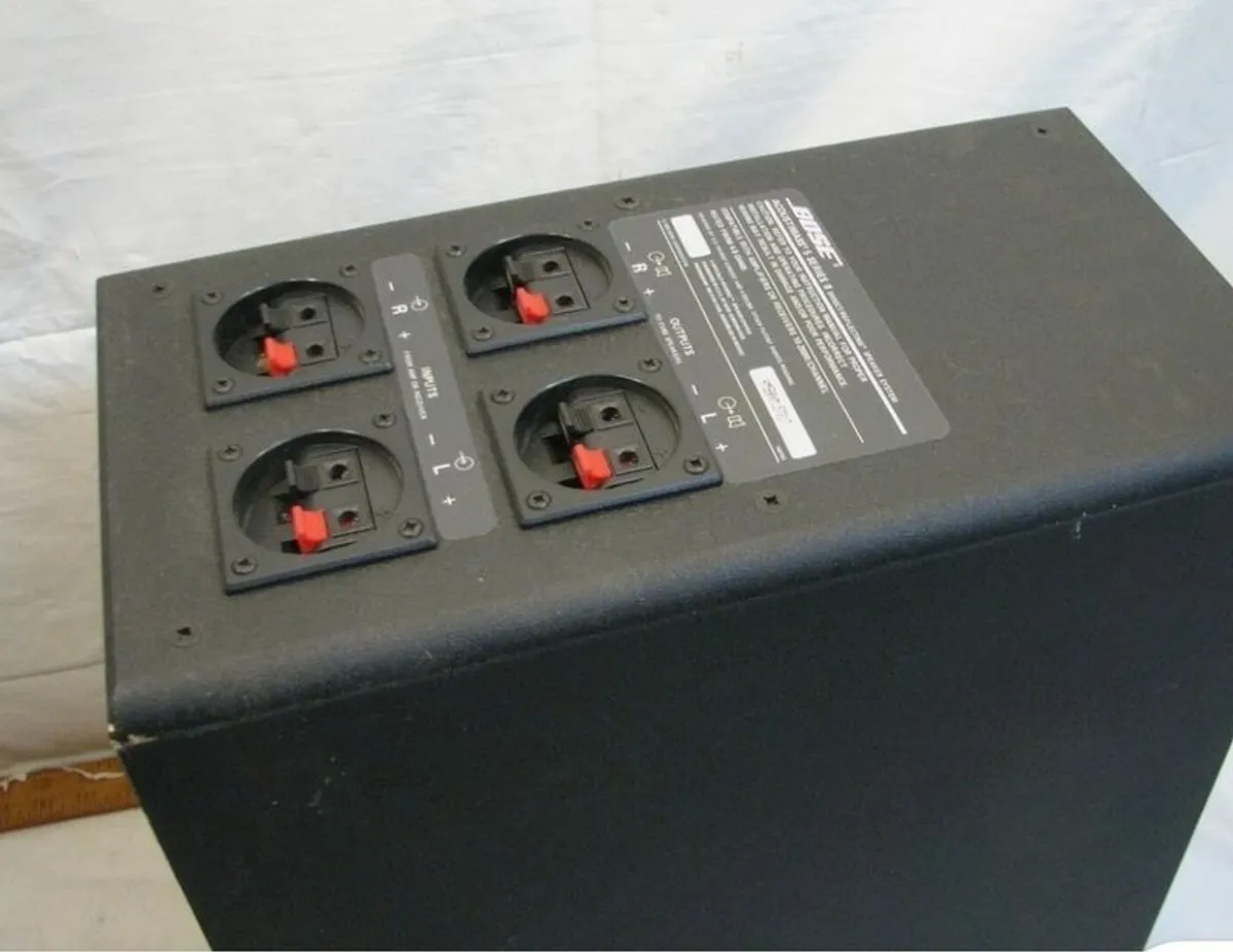 Bose AM5 set of speakers See my other Bose adds - Image 4