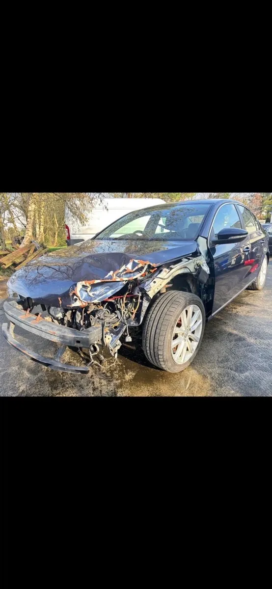 2014 Vw PASSAT 2.0tdi HIGHLINE - Image 4