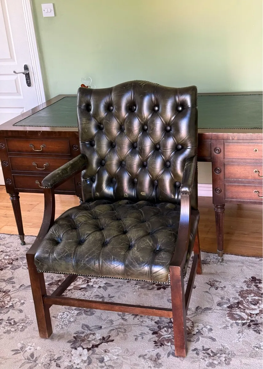 Genuine Chesterfield Gainsborough vintage armchair - Image 2