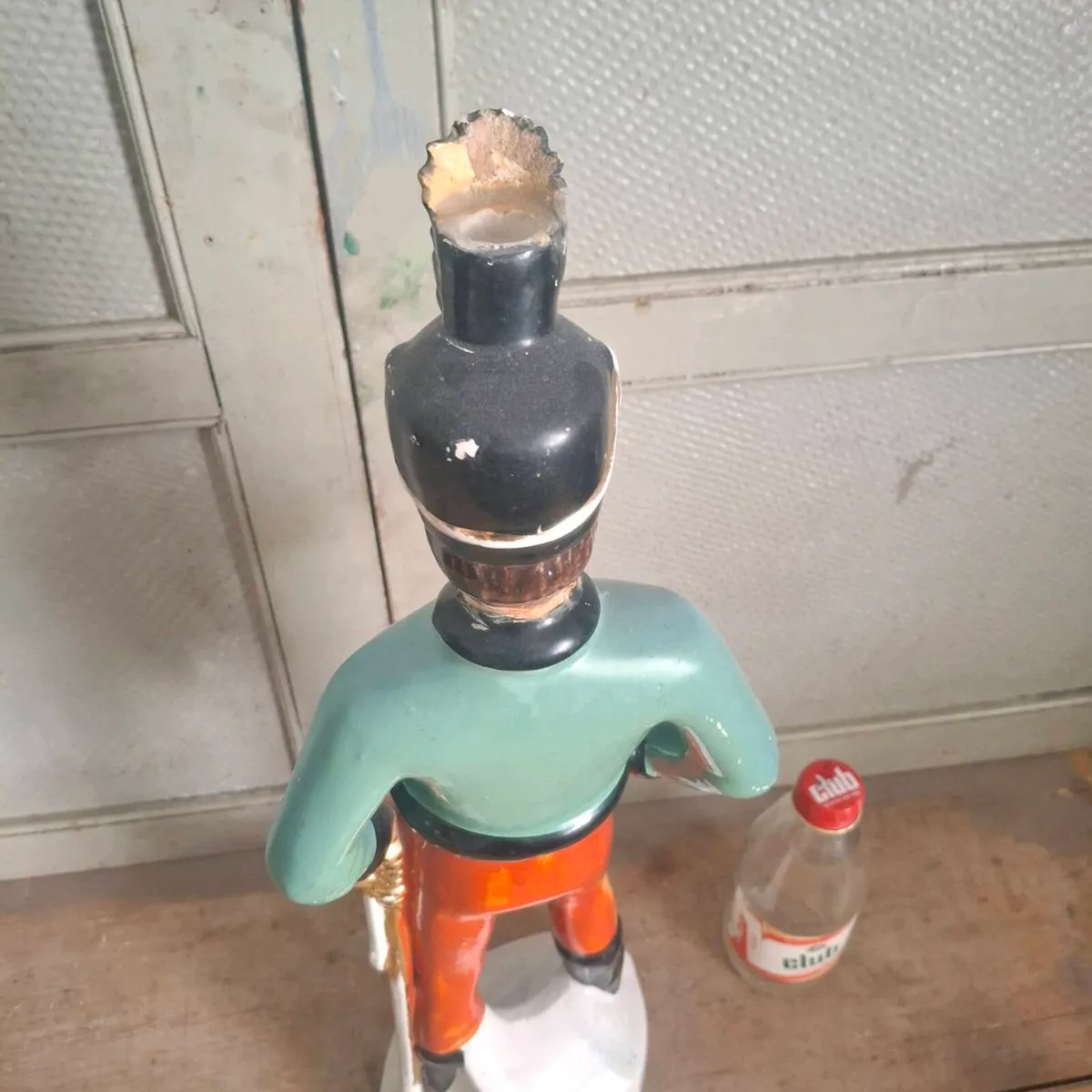 1970s Irish Mist Ceramic Decanter - Image 4