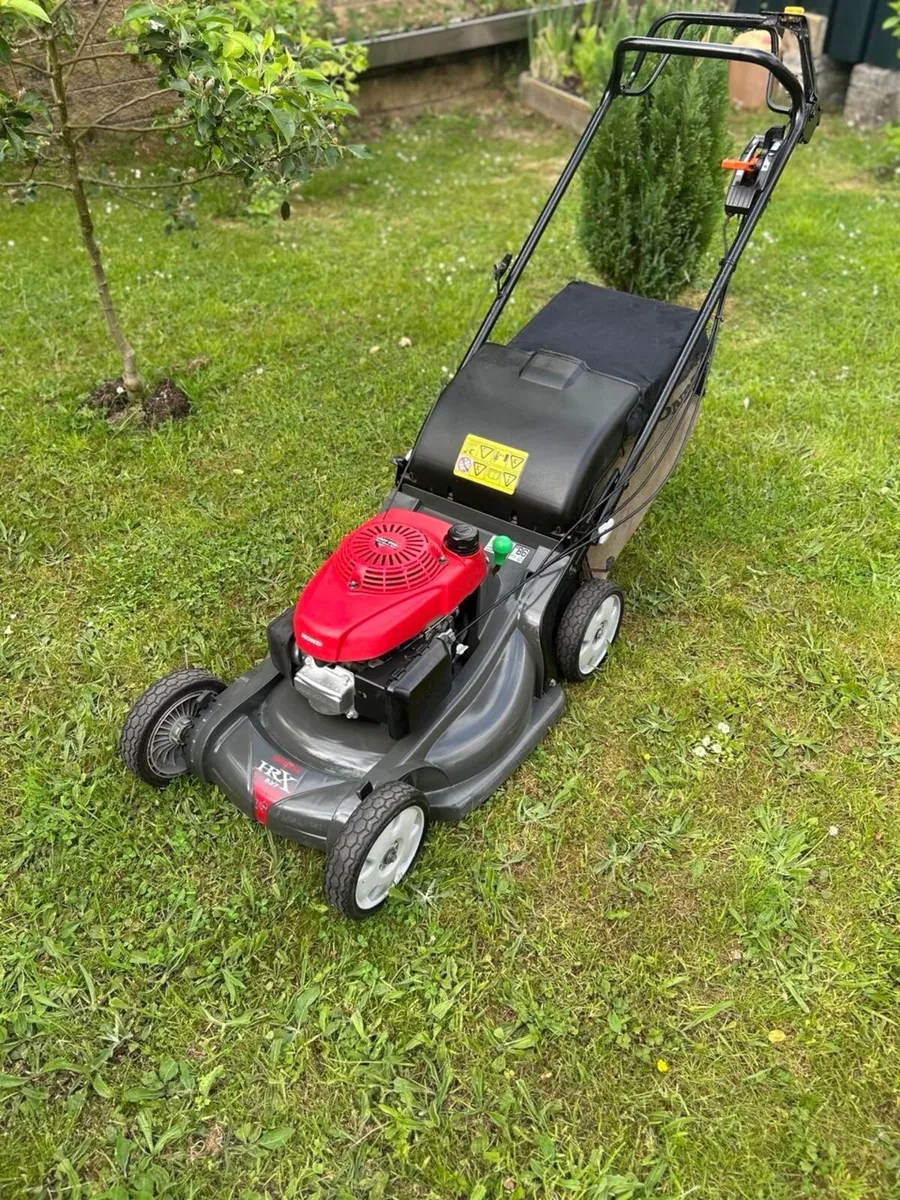 Honda HRX 537 lawnmower - Image 2