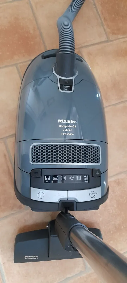 Miele vacuum/Hoover cleaner - Image 3