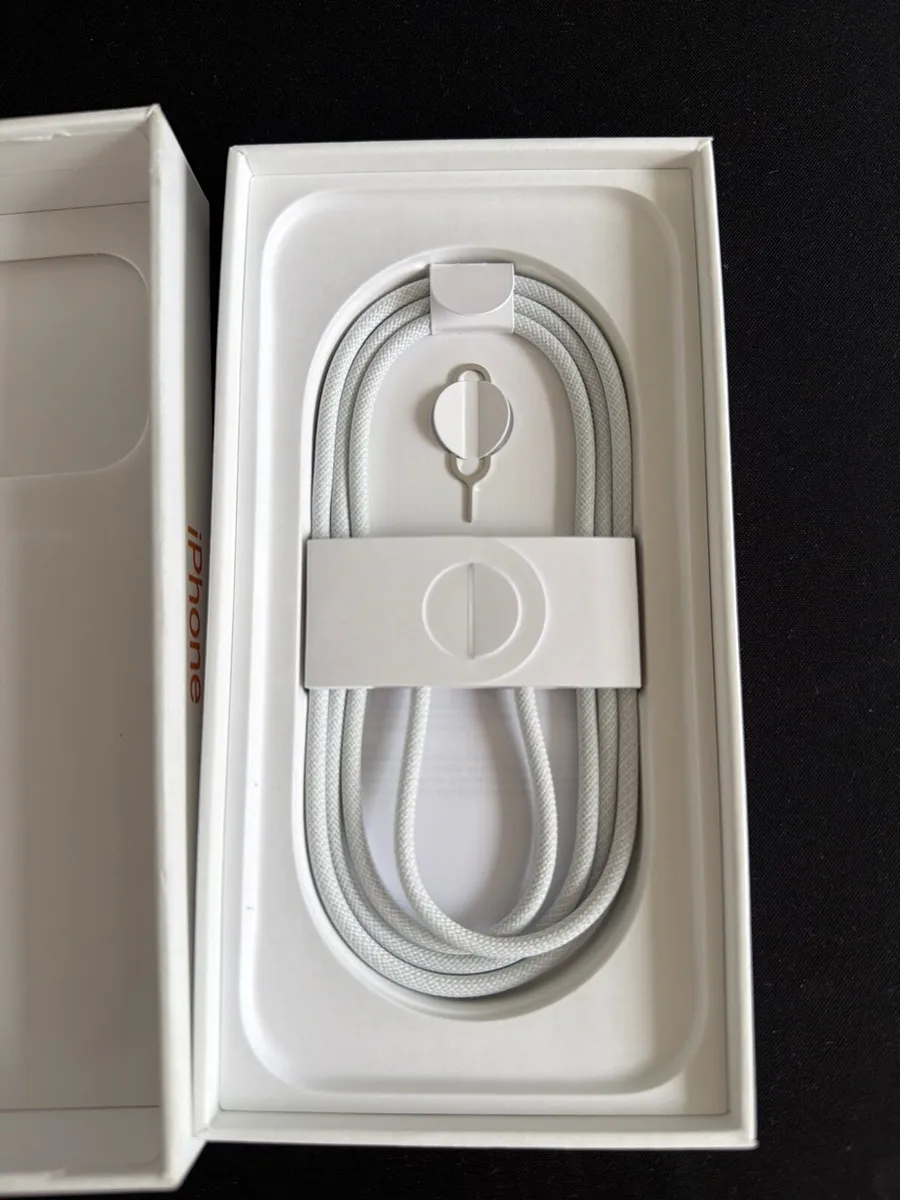 iPhone 17 Pro - Image 4