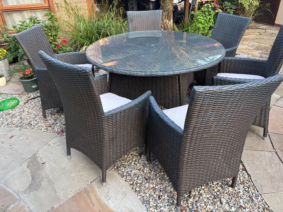garden furniture - Image 1