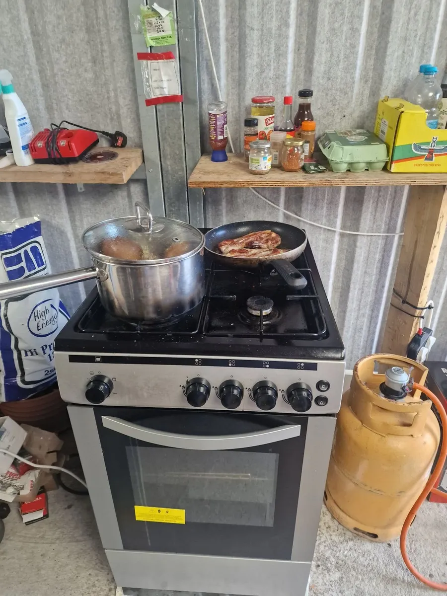 Gas cooker - Image 2