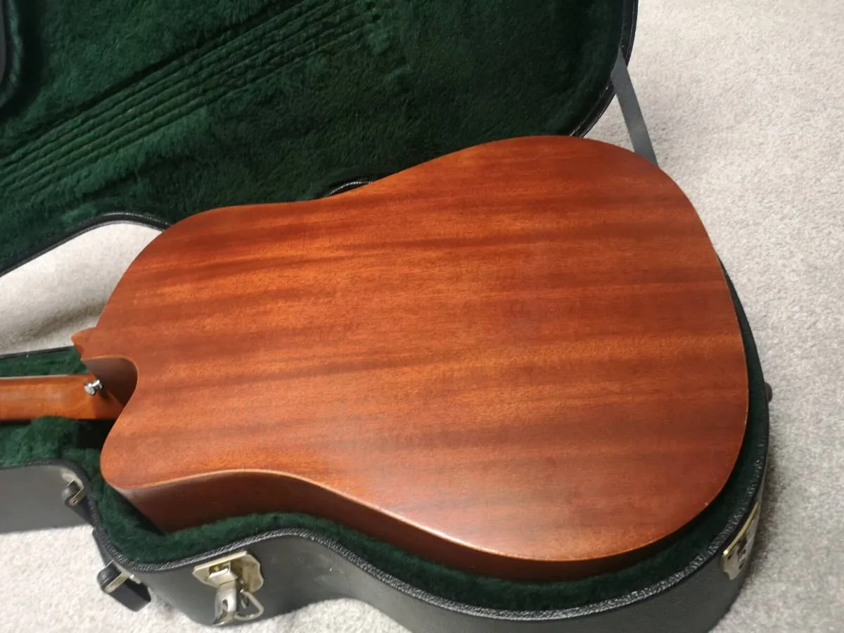 CF Martin D15 USA-Built. - Image 2