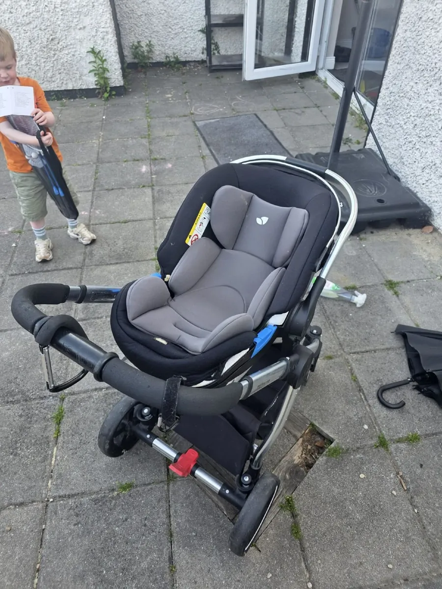 Baby travel system - Image 1