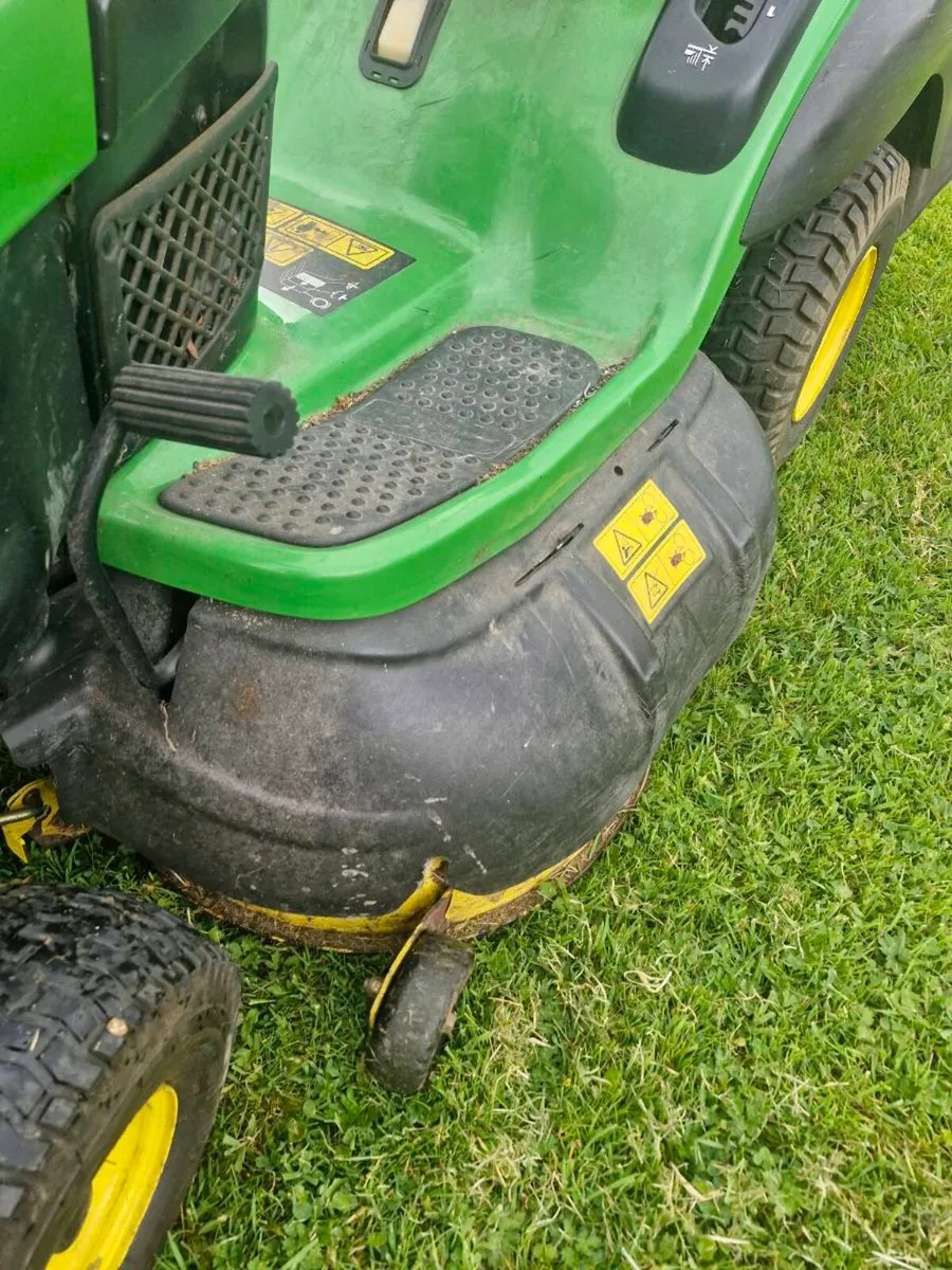 John Deere X130R  ride on mower DELIVERY AVAILABLE - Image 2