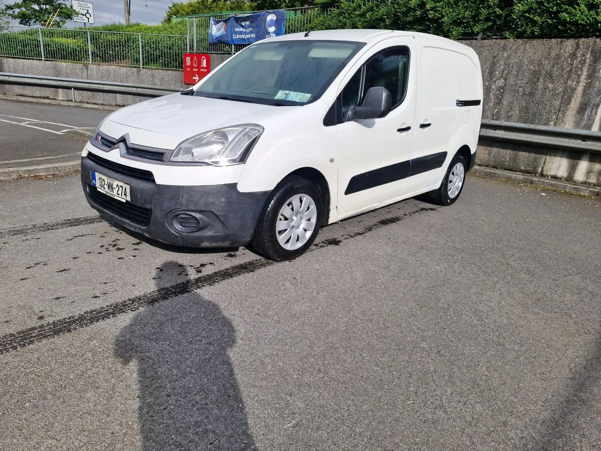CITROEN BERLINGO 2013 , DOE DECEMBER . 3 SEATS - Image 1
