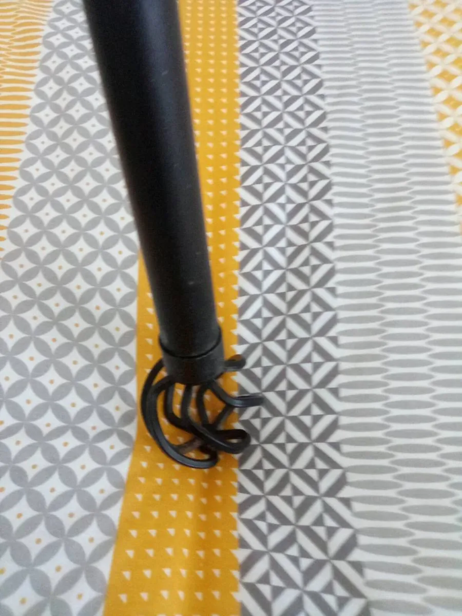METAL.  CURTAIN. RAIL.  WITH. BRACKETS. - Image 2