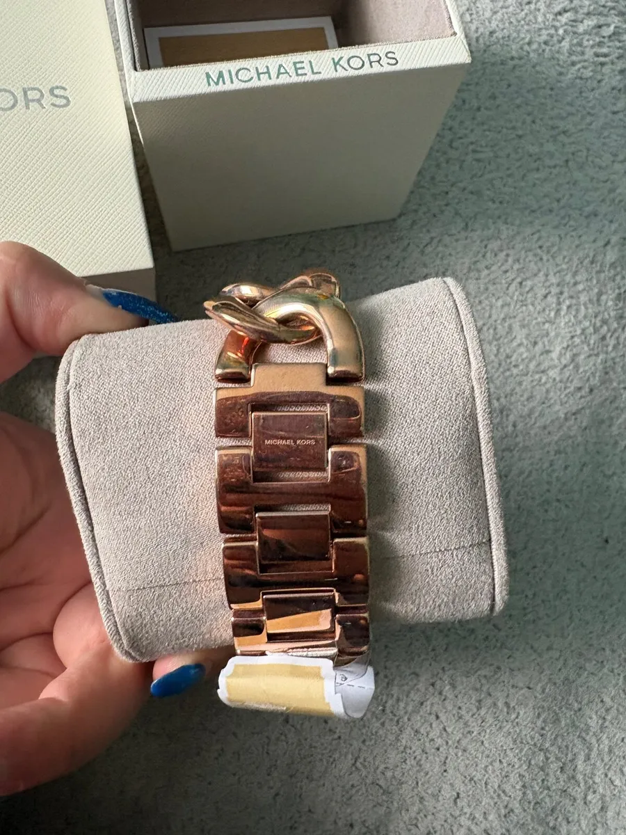 Watch - Image 2