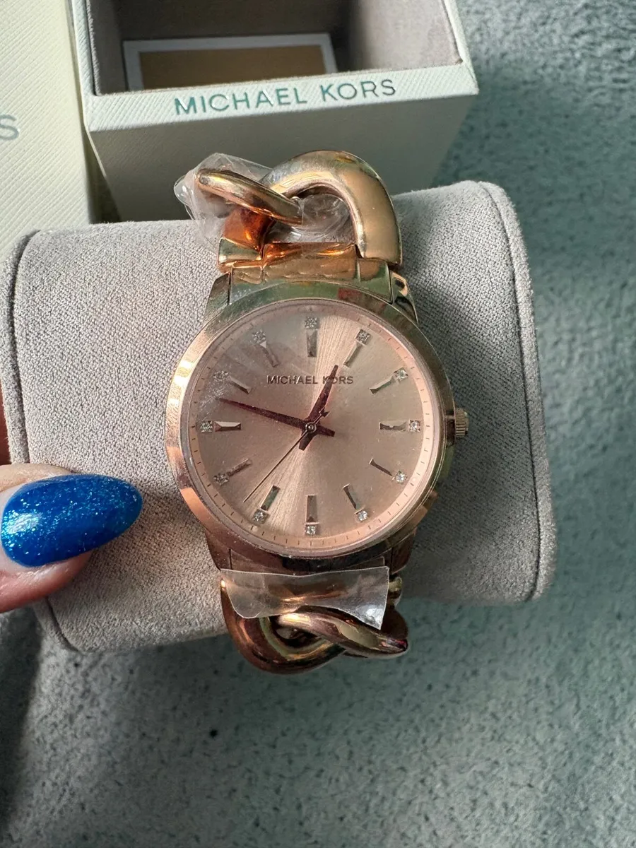Watch - Image 3