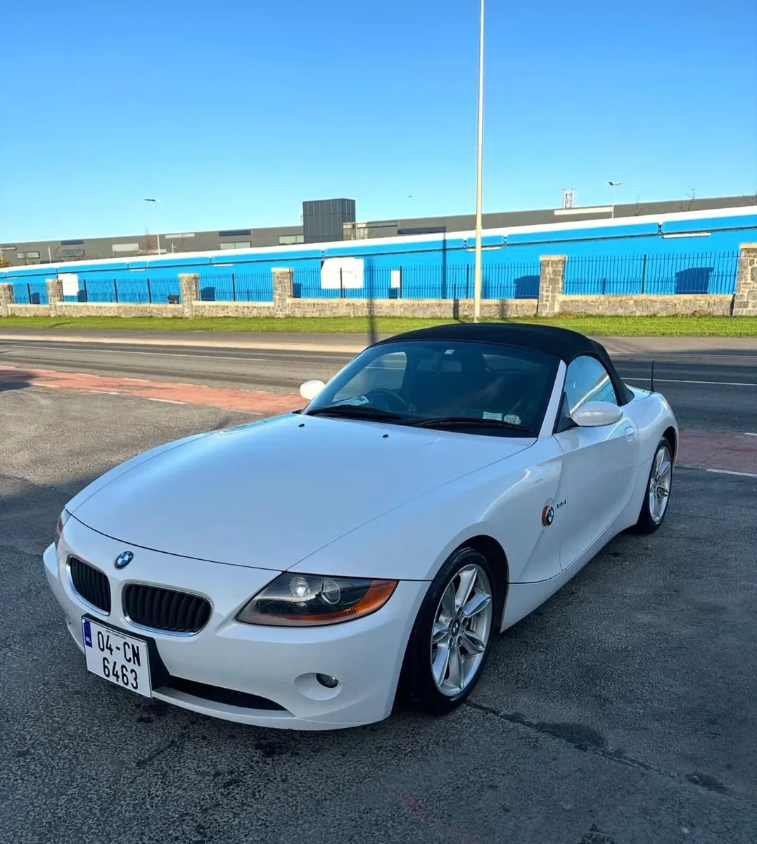 2004 Bmw Z4 2.5i LOW KILOMETRES - Image 1