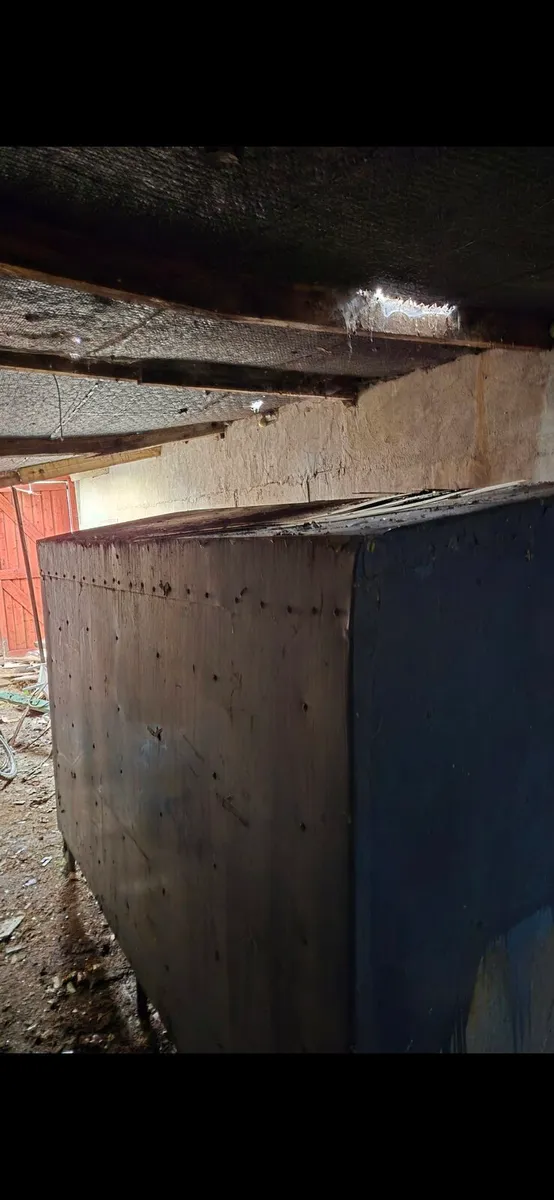 Shed - Image 2
