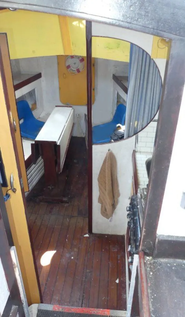 Boat for Inshore Cruising - Image 2