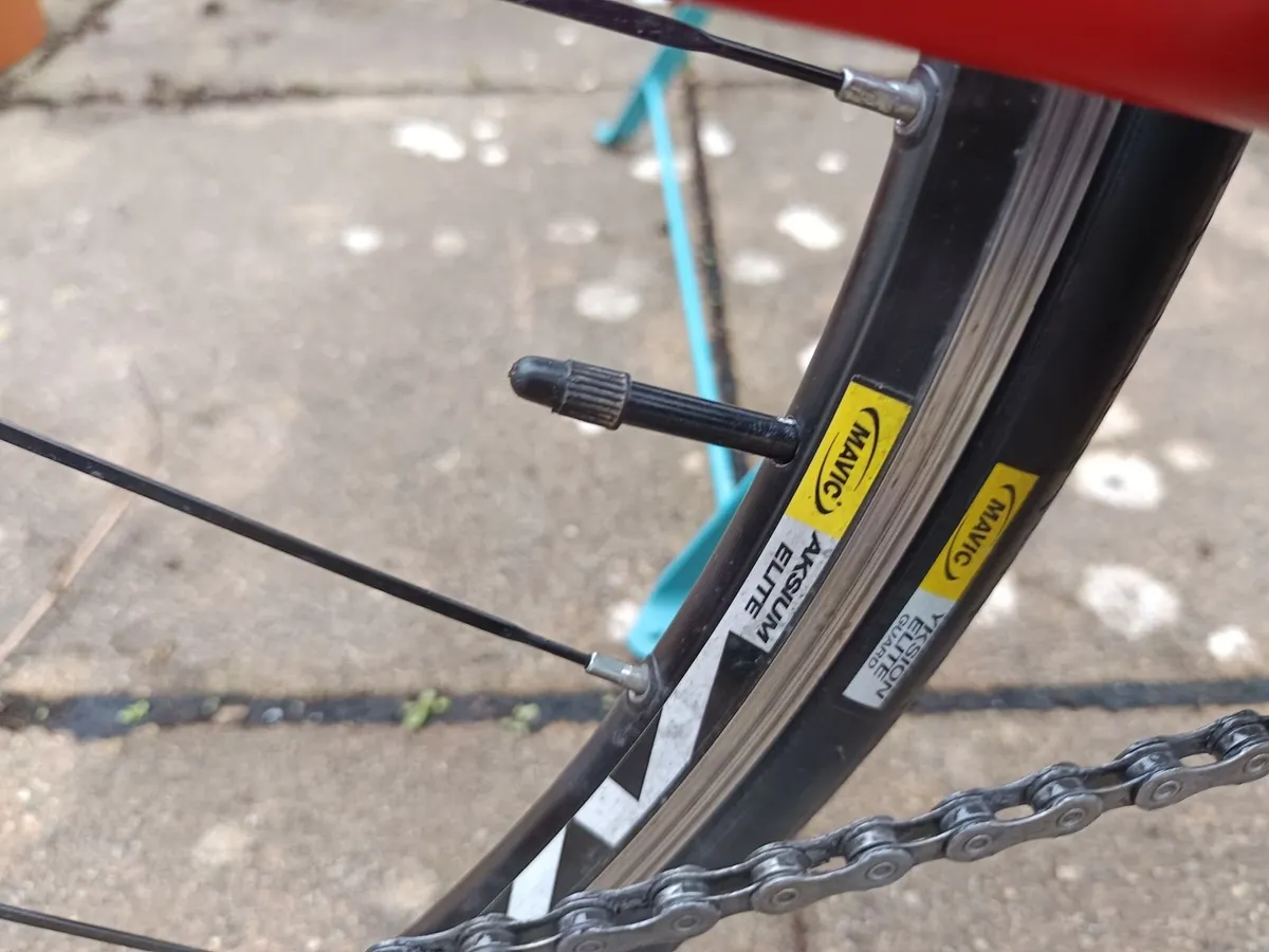 Road Bike (Lapierre) Carbon fiber - Image 4