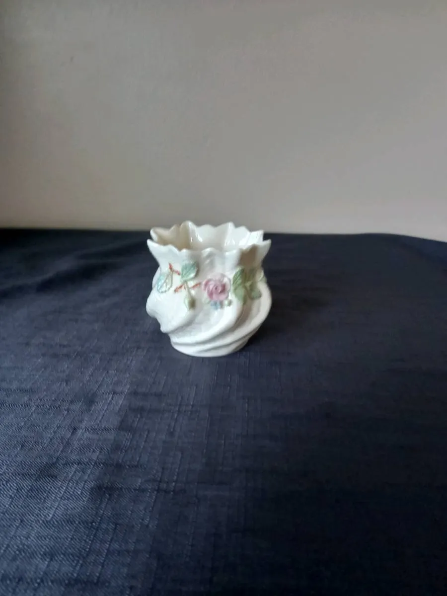 Belleek China Posey/Bowl Vase - Image 1