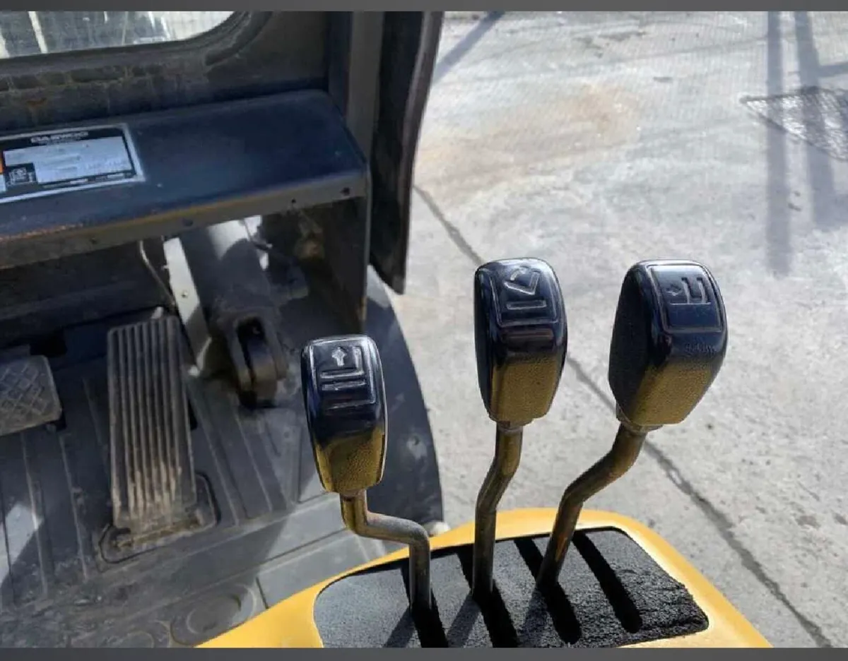 DAEWOO D30S 3T DIESEL FORKLIFT - Image 3