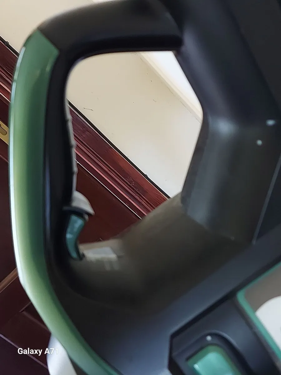 Salter Cordless Vacuum Cleaner, Multi-surface - Image 4