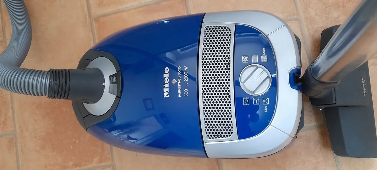 Miele vacuum/Hoover cleaner - Image 1