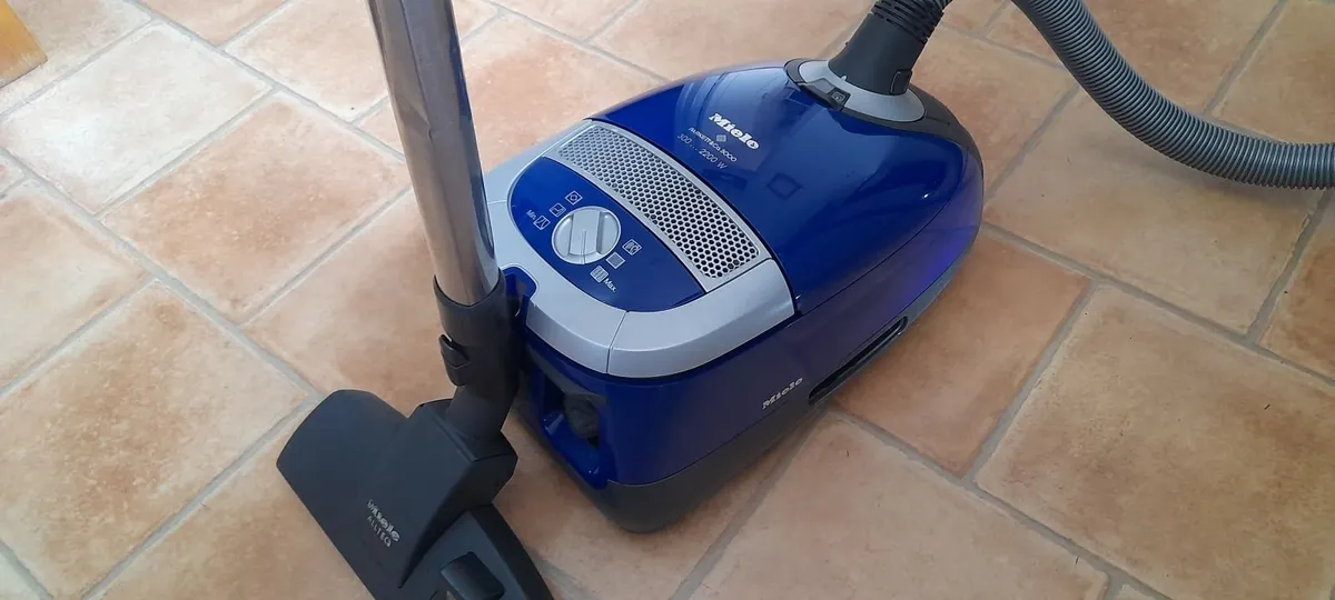 Miele vacuum/Hoover cleaner - Image 4