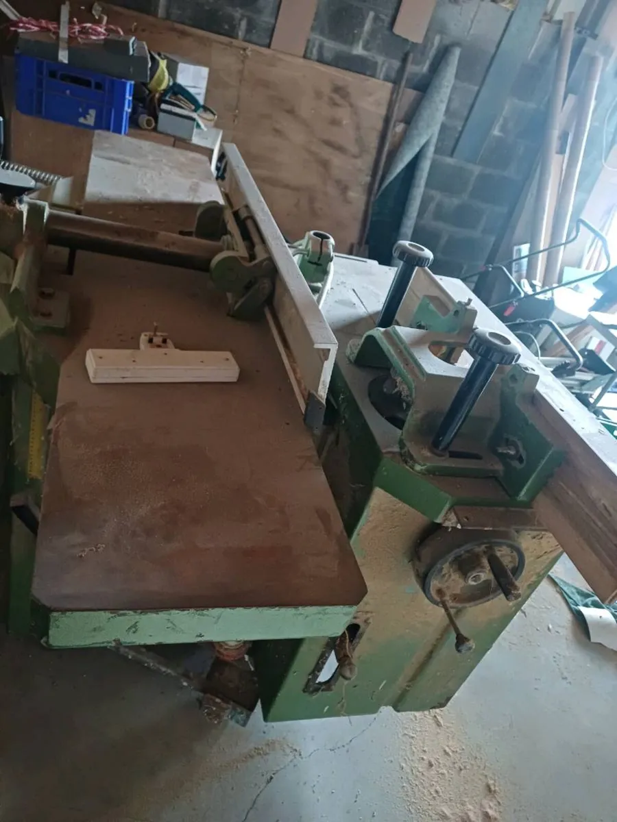 Combination planer thicknesser and spindle moulder - Image 1